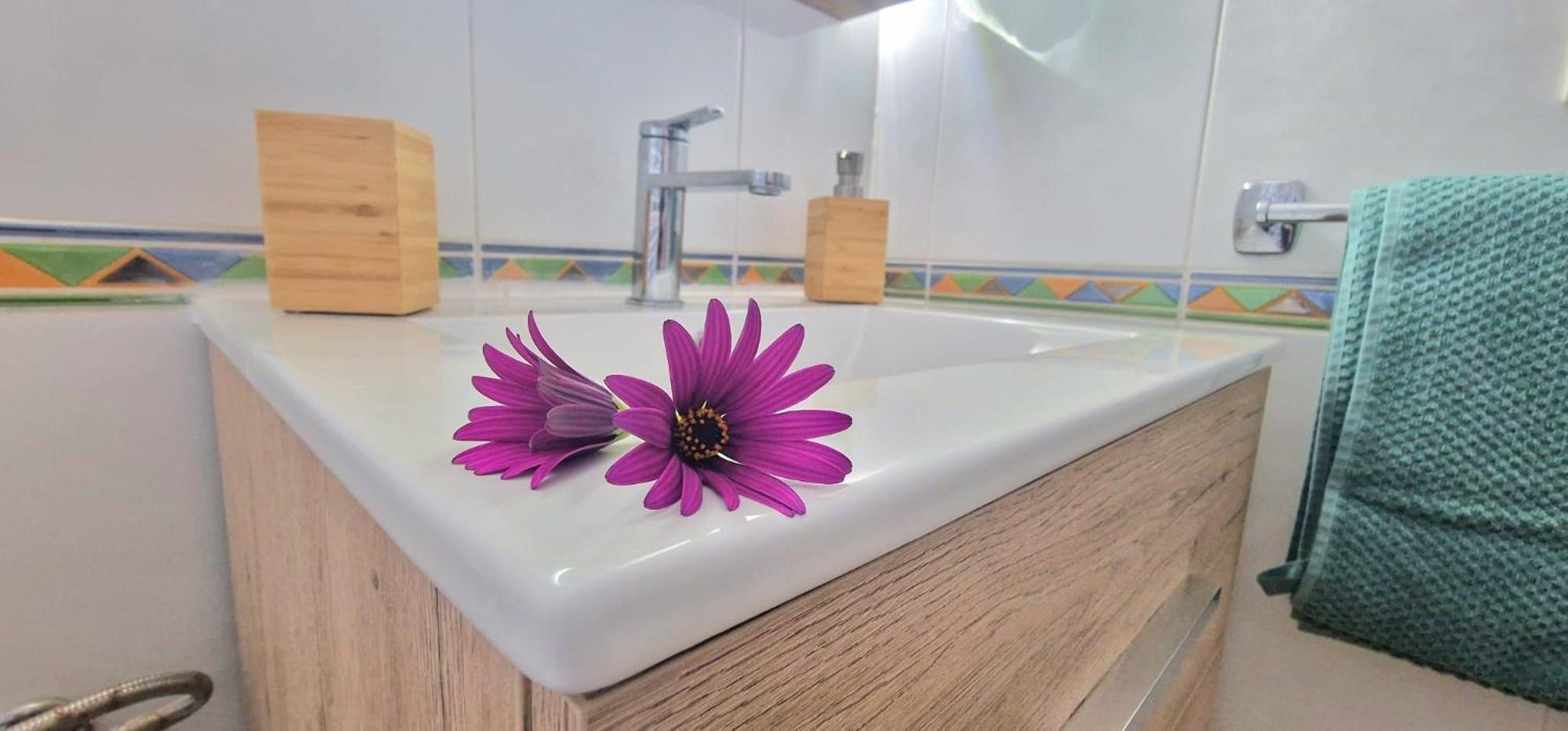 Spacious 3-Bedroom Duplex Apartment With Heated Pool & Ocean View In Los Cristianos, Arona Luaran gambar